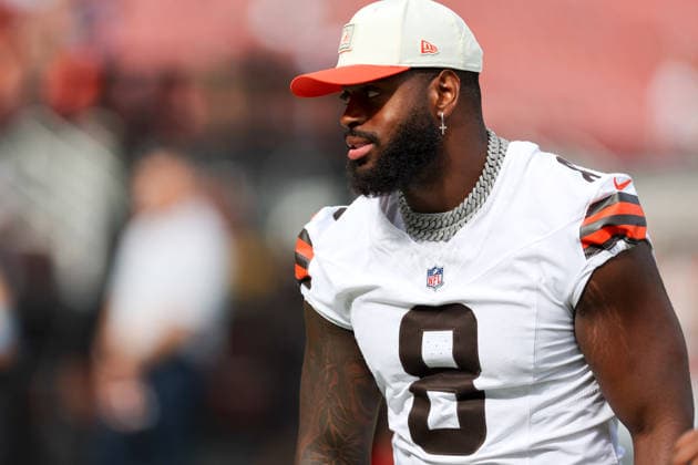 CLEVELAND, OH - AUGUST 22: Cleveland Browns defensive end Jared Verse (8) leaves the field following the National Football League preseason game between the Buffalo Bills and Cleveland Browns on August 22, 2026, at Huntington Bank Field in Cleveland, OH. (Photo by Frank Jansky Icon Sportswire) NFL, American Football Herren, USA AUG 22 Bills at Browns EDITORIAL USE ONLY Icon260822039