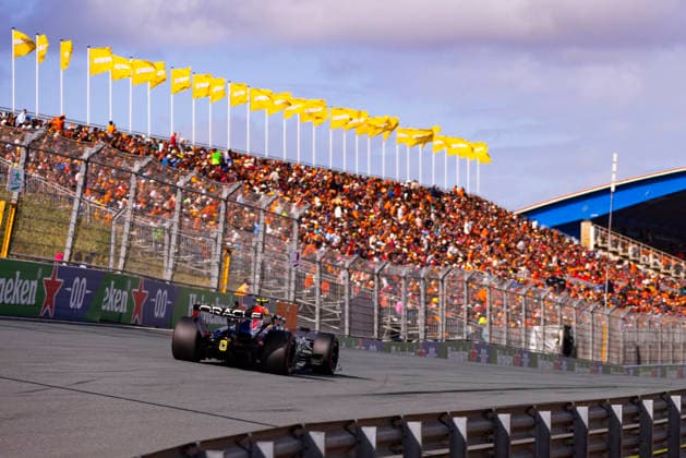 Formula 1 Heineken Dutch Grand Prix 2026 Grégoire PLACCA OVERTAKE MAXPPP - Zandvoort 22 08 2026 30 LAWSON Liam (nzl), Oracle Red Bull Racing, action at the Formula 1 Heineken Dutch Grand Prix 2026, the 12th round of the 2026 FIA Formula 1 World Championship, WM, Weltmeisterschaft at Circuit Zandvoort in Zandvoort, Netherlands, from 20 to 23 August 2026 Zandvoort Circuit Zandvoort Netherlands  Copyright: xOVERTAKE MAXPPPxGrégoirexPLACCAx OVT202608234895 OVT202608234895