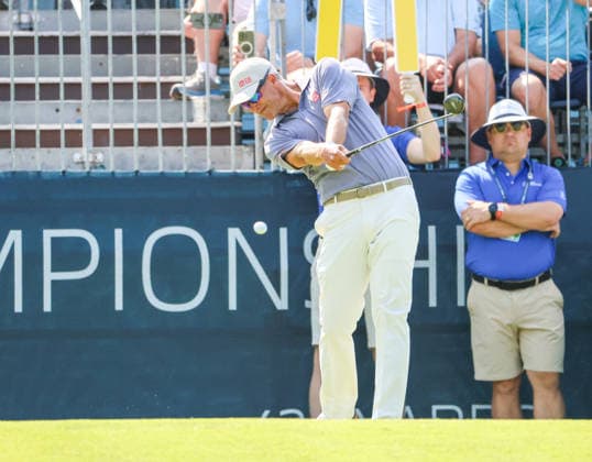 AUG 22, 2026: Adam Scott of the Australia acknowledges the crowd as he was being introduced during the third round of the BMW Championship at Bellerive Country Club in St. Louis, Missouri. CSM St. Louis United States - ZUMAc04_ 20260822_zma_c04_051 Copyright: xRomanxPunox