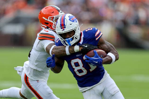 CLEVELAND, OH - AUGUST 22: Buffalo Bills wide receiver Trent Sherfield (81) is tackled by Cleveland Browns safety Donovan McMillon (31) after making a catch during the first quarter of the National Football League preseason game between the Buffalo Bills and Cleveland Browns on August 22, 2026, at Huntington Bank Field in Cleveland, OH. (Photo by Frank Jansky Icon Sportswire) NFL, American Football Herren, USA AUG 22 Bills at Browns EDITORIAL USE ONLY Icon260822045