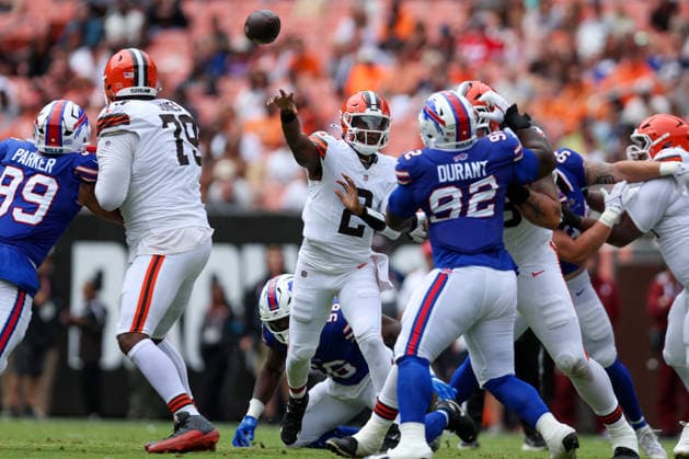 CLEVELAND, OH - AUGUST 22: Cleveland Browns quarterback Shedeur Sanders (2) throws a pass during the first quarter of the National Football League preseason game between the Buffalo Bills and Cleveland Browns on August 22, 2026, at Huntington Bank Field in Cleveland, OH. (Photo by Frank Jansky Icon Sportswire) NFL, American Football Herren, USA AUG 22 Bills at Browns EDITORIAL USE ONLY Icon260822047