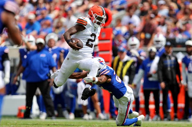 CLEVELAND, OH - AUGUST 22: Cleveland Browns quarterback Shedeur Sanders (2) runs the football as Buffalo Bills cornerback Davison Igbinosun (21) defends during the second quarter of the National Football League preseason game between the Buffalo Bills and Cleveland Browns on August 22, 2026, at Huntington Bank Field in Cleveland, OH. (Photo by Frank Jansky Icon Sportswire) NFL, American Football Herren, USA AUG 22 Bills at Browns EDITORIAL USE ONLY Icon260822052