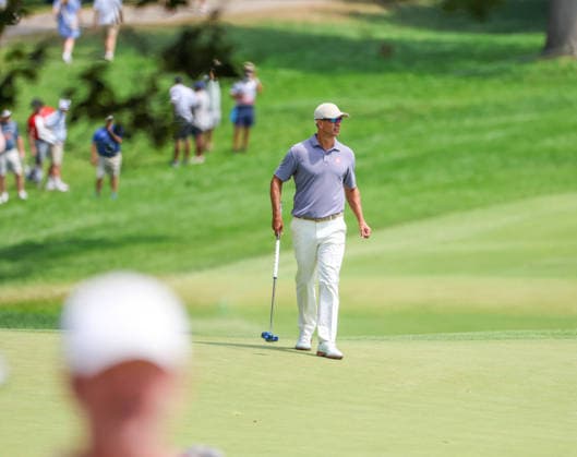 AUG 22, 2026: Adam Scott of the Australia walks on the 9th green during the third round of the BMW Championship at Bellerive Country Club in St. Louis, Missouri. CSM St. Louis United States - ZUMAc04_ 20260822_zma_c04_106 Copyright: xRomanxPunox