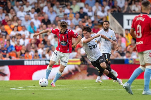 ESP: LaLiga EA Sports Valencia CF v Celta de Vigo Aleix Febas of Celta vigo during LaLiga EA Sports match between Valencia CF v Celta de Vigo played at Mestalla Stadium, Valencia on August 22 2026 in Spain Spain Soccer *** ESP LaLiga EA Sports Valencia CF vs. Celta de Vigo Aleix Febas of Celta de Vigo during the LaLiga EA Sports match between Valencia CF and Celta de Vigo played at Mestalla Stadium, Valencia, on August 22, 2026, in Spain. Spanish Soccer Copyright: xAgenciaxLOFx