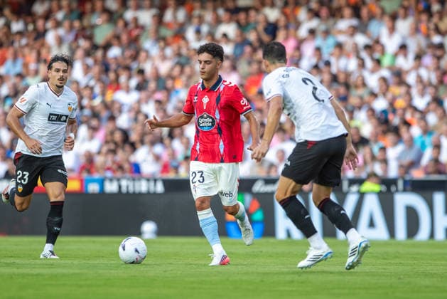 ESP: LaLiga EA Sports Valencia CF v Celta de Vigo Hugo Alvarez of Celta Vigo during LaLiga EA Sports match between Valencia CF v Celta de Vigo played at Mestalla Stadium, Valencia on August 22 2026 in Spain Spain Soccer *** ESP LaLiga EA Sports Valencia CF vs. Celta de Vigo Hugo Alvarez of Celta de Vigo during the LaLiga EA Sports match between Valencia CF and Celta de Vigo played at Mestalla Stadium in Valencia on August 22, 2026, in Spain. Spanish Soccer Copyright: xAgenciaxLOFx
