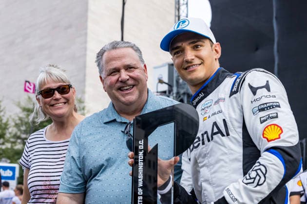 August 22, 2026, Washington, Dc, United States of America: IndyCar, Indy Car, IRL, USA SERIES driver, ALEX PALOU (10) (ESP) of Barcelona, Spain, wins the pole award for the Freedom 250 Grand Prix at The Streets of Washington, DC in WASHINGTON, DC, USA.The Streets of Washington, DC plays host to the INDYCAR SERIES for the Freedom 250 Grand Prix in WASHINGTON, DC. Washington United States of America - ZUMAg348 20260822_zsa_g348_004 Copyright: xStevexScaglionex
