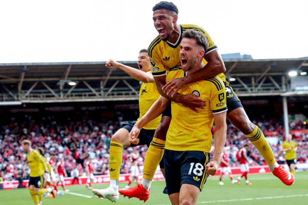 Nottingham Forest v Leeds United, Premier League GOAL scores 1-0 Leeds United midfielder Anton Stach (18) scores and celebrates during the Premier League match between Nottingham Forest and Leeds United at the City Ground, Nottingham, UK on 22 August 2026. Nottingham City Ground Nottinghamshire UK Editorial use only DataCo restrictions apply See www.football-dataco.com , Copyright: xManjitxNarotrax PSI-24717-0237
