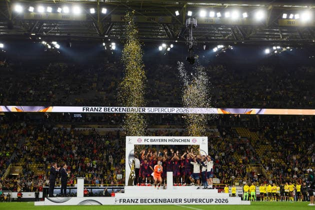 Dortmund, Deutschland: 22.08.2026 - Franz Beckenbauer Supercup 2026 - Borussia Dortmund vs. FC Bayern München Im Bild: Jubel mit Supercup Pokal von den Spielern des FC Bayern München auf dem Siegertreppchen mit dem Schriftzug FC Bayern München - Franz Beckenbauer Supercup 2026 mit Konfetti (DFL DFB REGULATIONS PROHIBIT ANY USE OF PHOTOGRAPHS as IMAGE SEQUENCES and or QUASI-VIDEO) *** *** Dortmund, Germany, August 22, 2026—Franz Beckenbauer Super Cup 2026: Borussia Dortmund vs. FC Bayern Munich. Pictured: FC Bayern Munich players celebrating with the Super Cup trophy on the winners’ podium, featuring the inscription FC Bayern Munich Franz Beckenbauer Super Cup 2026 and confetti DFL and DFB regulations prohibit any use of photographs as image sequences and or quasi-video *** Copyright: HMBxMedia MadeleinexFantini