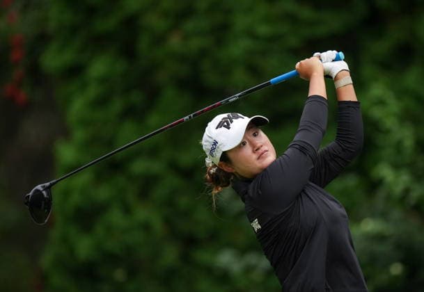 August 22, 2026, Edmonton, Ab, CANADA: Gina Kim, of the U.S., hits her tee shot on the fourth hole during the third round at the LPGA, Golf Damen CPKC Canadian Women s Open golf tournament, in Edmonton, on Saturday, Aug. 22, 2026. Canada News - August 22, 2026  - ZUMAc35_ 20260822_zaf_c35_106 Copyright: xDarrylxDyckx