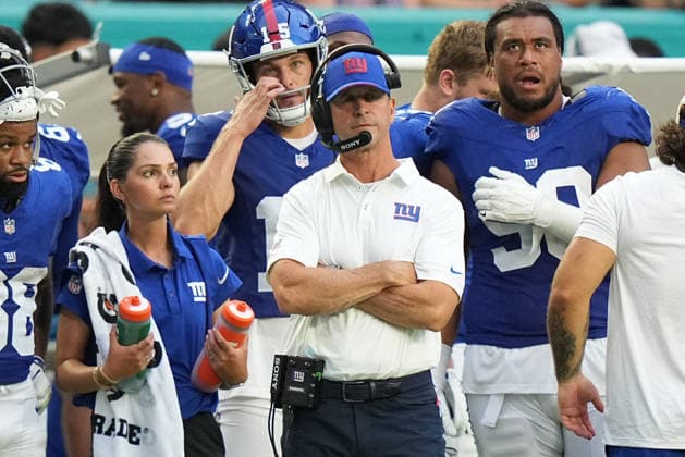 MIAMI GARDENS, FL - AUGUST 22: New York Giants head coach Jim Harbaugh watches the action during the preseason NFL, American Football Herren, USA game between the New York Giants and the Miami Dolphins on Saturday, August 22, 2026 at Hard Rock Stadium in Miami, FL (Photo by Peter Joneleit Icon Sportswire) NFL: AUG 22 Giants at Dolphins EDITORIAL USE ONLY Icon260822023