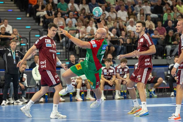 Shot on goal by Oscar Bergendahl (SC Magdeburg, 54), SC Magdeburg vs. Füchse Berlin, Handball, HBL, REXEL SUPER CUP, 2026, 22.08.2026 Munich SAP Garden Germany Copyright: xPFA BjörnxKeckerx