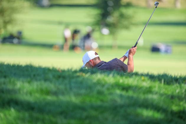 AUG 22, 2026: Wyndham Clark of the United States second shot from the bunker on the 18th hole during the third round of the BMW Championship at Bellerive Country Club in St. Louis, Missouri. CSM St. Louis United States - ZUMAc04_ 20260822_zma_c04_211 Copyright: xRomanxPunox