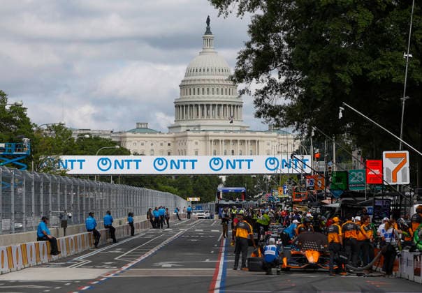 August 22, 2026: The Capital overlooks pit lane before the qualifying session for the NTT IndyCar, Indy Car, IRL, USA Series Freedom 250 on August 22, 2026 on the streets of Washington, DC. CSM Washington Dc USA - ZUMAc04_ 20260822_zma_c04_238 Copyright: xJustinxCooperx
