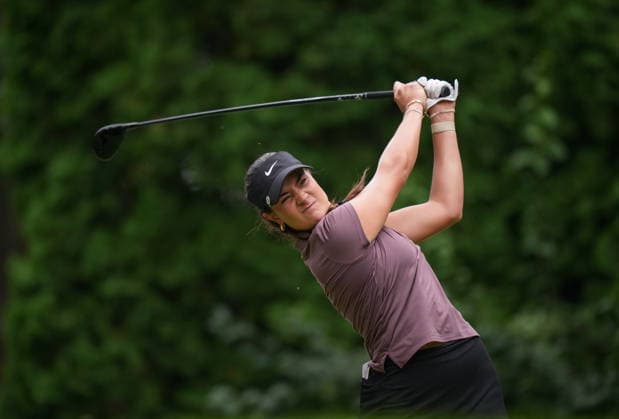 August 22, 2026, Edmonton, Ab, CANADA: Kiara Romero, of the U.S., hits her tee shot on the fourth hole during the third round at the LPGA, Golf Damen CPKC Canadian Women s Open golf tournament, in Edmonton, on Saturday, Aug. 22, 2026. Canada News - August 22, 2026  - ZUMAc35_ 20260822_zaf_c35_127 Copyright: xDarrylxDyckx