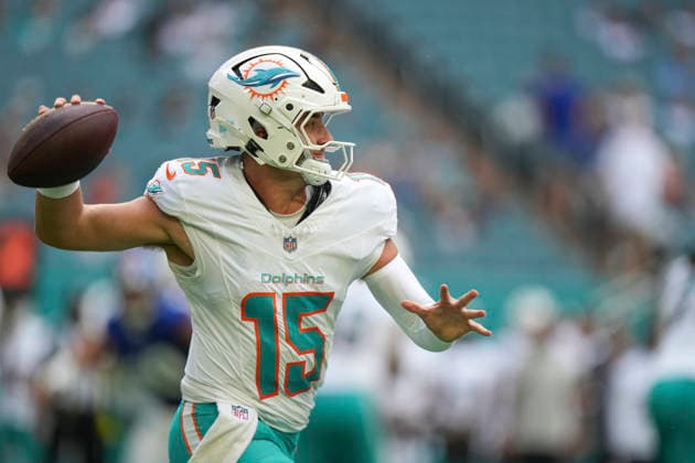 MIAMI GARDENS, FL - AUGUST 22: Miami Dolphins quarterback Cam Miller (15) makes a pass attempt in the first quarter during the preseason NFL, American Football Herren, USA game between the New York Giants and the Miami Dolphins on Saturday, August 22, 2026 at Hard Rock Stadium in Miami, FL (Photo by Peter Joneleit Icon Sportswire) NFL: AUG 22 Giants at Dolphins EDITORIAL USE ONLY Icon260822042