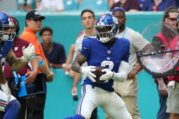 MIAMI GARDENS, FL - AUGUST 22: New York Giants wide receiver Odell Beckham Jr. (3) runs after a catch during the preseason NFL, American Football Herren, USA game between the New York Giants and the Miami Dolphins on Saturday, August 22, 2026 at Hard Rock Stadium in Miami, FL (Photo by Peter Joneleit Icon Sportswire) NFL: AUG 22 Giants at Dolphins EDITORIAL USE ONLY Icon260822047