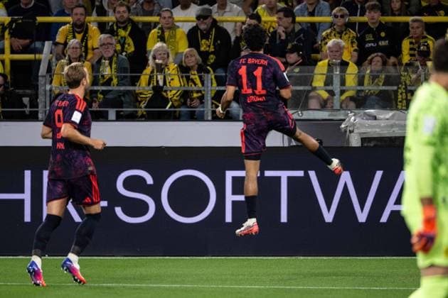 Torjubel zum 0:1 durch Nathaniel Brown 11 (FC Bayern Muenchen), Borussia Dortmund vs. FC Bayern Muenchen, Fussball, Franz Beckenbauer Supercup, 22.08.2026 DFB regulations prohibit any use of photographs as image sequences and or quasi-video Dortmund Nordrhein-Westfalen Deutschland *** Goal celebration for the 0-1 goal by Nathaniel Brown (11, FC Bayern Munich), Borussia Dortmund vs. FC Bayern Munich, soccer, Franz Beckenbauer Super Cup, August 22, 2026. DFB regulations prohibit any use of photographs as image sequences and or quasi-video. Dortmund, North Rhine-Westphalia, Germany Copyright: xkolbert-press MarcxNiemeyerx