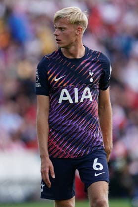 Premier League: Brentford v Tottenham Hotspur Jan Van Hecke of Tottenham Hotspur during the Premier League match Brentford vs Tottenham Hotspur at GTECH Community Stadium, London, United Kingdom on 22 August 2026 (Photo by Harvey Murphy News Images) Copyright: xHarveyxMurphy NewsxImagesx