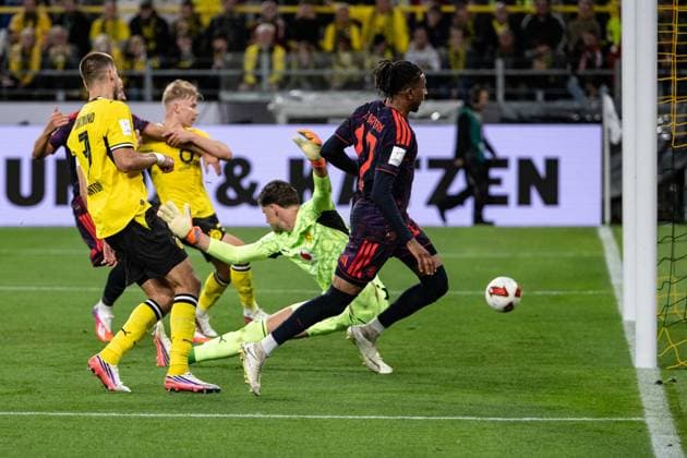 Tor zum 0:2 durch Michael Olise 17 (FC Bayern Muenchen), Borussia Dortmund vs. FC Bayern Muenchen, Fussball, Franz Beckenbauer Supercup, 22.08.2026 DFB regulations prohibit any use of photographs as image sequences and or quasi-video Dortmund Nordrhein-Westfalen Deutschland *** Goal to make it 0–2 by Michael Olise, 17, FC Bayern Munich; Borussia Dortmund vs. FC Bayern Munich, Soccer, Franz Beckenbauer Super Cup, August 22, 2026. DFB regulations prohibit any use of photographs as image sequences and or quasi-video. Dortmund, North Rhine-Westphalia, Germany Copyright: xkolbert-press MarcxNiemeyerx