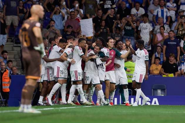 August 22, 2026, Barcelona, Spain: Real Madrid CF players celebrate a goal during the LaLiga EA Sports 2026 2027 week 2 football match between RCD Espanyol and Real Madrid CF at RCDE stadium. Final score; RCD Espanyol 1:2 Real Madrid CF.Real Madrid achieved their first victory in LaLiga. Jose Mourinho s team took the three points from Espanyol s field thanks to the goals from Jude Bellingham and Carlos Espi. Barcelona Spain - ZUMAs197 20260822_aaa_s197_330 Copyright: xFedericoxTitonex