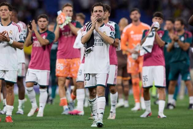 August 22, 2026, Barcelona, Spain: Bernardo Silva of Real Madrid CF greetings the fans at the end of the LaLiga EA Sports 2026 2027 week 2 football match between RCD Espanyol and Real Madrid CF at RCDE stadium. Final score; RCD Espanyol 1:2 Real Madrid CF.Real Madrid achieved their first victory in LaLiga. Jose Mourinho s team took the three points from Espanyol s field thanks to the goals from Jude Bellingham and Carlos Espi. RCD Espanyol Vs Real Madrid CF At RCDE Stadium In Barcelona, Spain - 22 Aug 2026  - ZUMAs197 20260822_aaa_s197_332 Copyright: xFedericoxTitonex