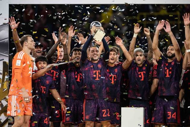 Arijon Ibrahimovic 22 (FC Bayern Muenchen) mit Pokal, Borussia Dortmund vs. FC Bayern Muenchen, Fussball, Franz Beckenbauer Supercup, 22.08.2026 DFB regulations prohibit any use of photographs as image sequences and or quasi-video Dortmund Nordrhein-Westfalen Deutschland *** Arijon Ibrahimovic, 22, FC Bayern Munich with the trophy; Borussia Dortmund vs. FC Bayern Munich; soccer; Franz Beckenbauer Super Cup; August 22, 2026. DFB regulations prohibit any use of photographs as image sequences and or quasi-video. Dortmund, North Rhine-Westphalia, Germany Copyright: xkolbert-press MarcxNiemeyerx