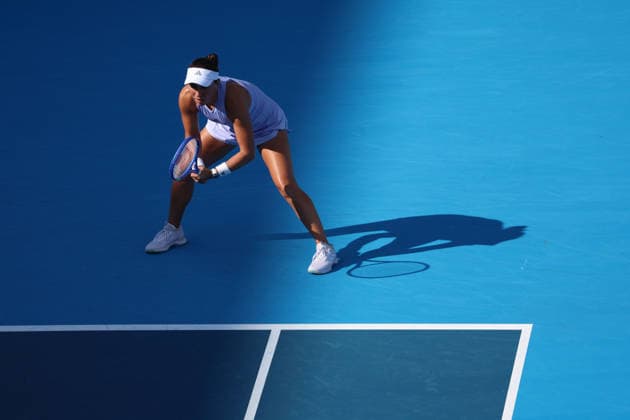 August 22, 2026, Mason, Oh, USA: Cincinnati Open Tennis 2026 - Jessica Pegula waits for a serve from Iga Swiatek as shadows start creeping across the court in the Cincinnati Open Tennis Tournament held in Mason OH. 2026 08 22. ZUMAPress Mason USA - ZUMAn24_ 20260822_zaf_n24_183 Copyright: xWallyxNellx