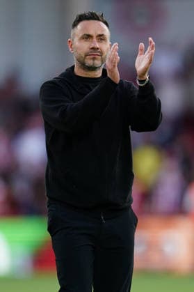 Premier League: Brentford v Tottenham Hotspur Roberto De Zerbi manager of Tottenham Hotspur at full time during the Premier League match Brentford vs Tottenham Hotspur at GTECH Community Stadium, London, United Kingdom on 22 August 2026 (Photo by Harvey Murphy News Images) Copyright: xHarveyxMurphy NewsxImagesx