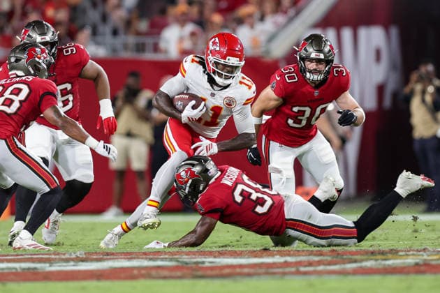 Aug 22, 2026; Tampa, Florida, USA; Kansas City Chiefs wide receiver Jalen Royals (11) gets tackles during an NFL, American Football Herren, USA game between the Kansas City Chiefs and Tampa Bay Buccaneers at Raymond James Stadium in Tampa, Florida. Mandatory Credit: Taylor McFee-Cal Media Tampa USA - ZUMAc04_ 20260822_zma_c04_333 Copyright: xTaylorxMcfeex