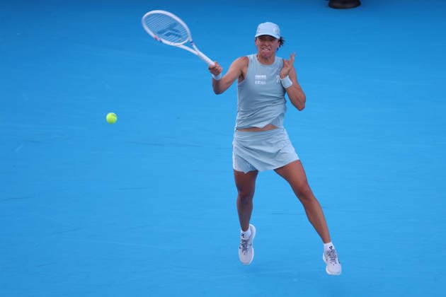 August 22, 2026, Mason, Oh, USA: Cincinnati Open Tennis 2026 - Iga Swiatek plays a ball against Jessica Pegula in the Cincinnati Open Tennis Tournament held in Mason OH. 2026 08 22. ZUMAPress Mason USA - ZUMAn24_ 20260822_zaf_n24_179 Copyright: xWallyxNellx