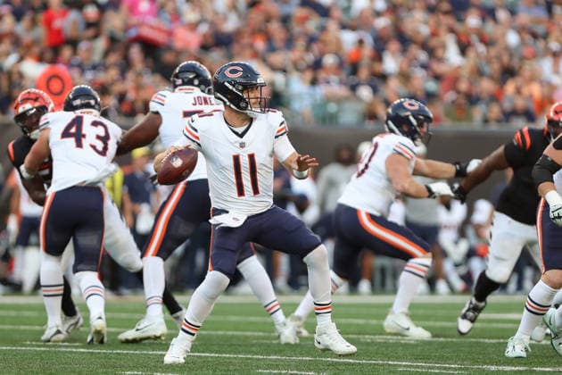 CINCINNATI, OH - AUGUST 22: Chicago Bears quarterback Case Keenum (11) looks to pass during the preseason game between the Chicago Bears and the Cincinnati Bengals at Paycor Stadium on August 22, 2026 in Cincinnati, OH. (Photo by Ian Johnson Icon Sportswire) NFL, American Football Herren, USA AUG 22 Bears at Bengals EDITORIAL USE ONLY Icon260822010