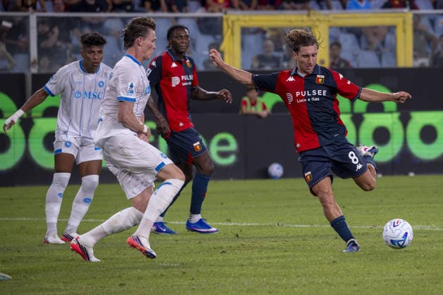 IPA87713388 - Tommaso Baldanzi during the Genoa CFC vs. SSC Napoli Italian Serie A soccer match in Genoa, Italy, on August 22, 2026  Copyright: xJacopoxCane IPAxSportx xx 87713388