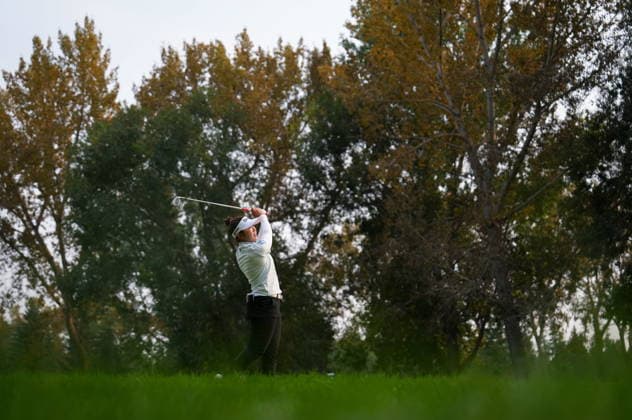 August 22, 2026, Edmonton, Ab, CANADA: Miyu Yamashita, of Japan, hits her second shot on the 16th hole during the third round at the LPGA, Golf Damen CPKC Canadian Women s Open golf tournament, in Edmonton, on Saturday, Aug. 22, 2026. Canada News - August 22, 2026  - ZUMAc35_ 20260822_zaf_c35_168 Copyright: xDarrylxDyckx