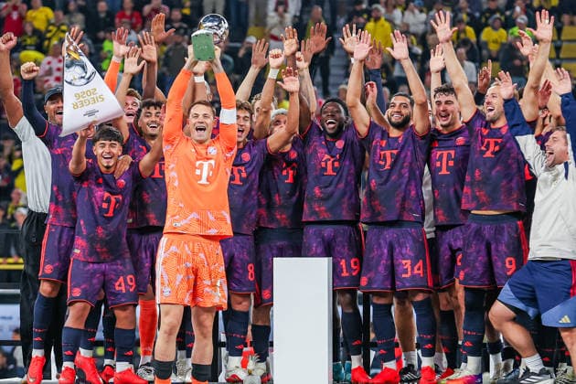 Franz Beckenbauer Supercup 2026 - Borussia Dortmund - FC Bayern München am 22.08.2026 im Signal Iduna Park in Dortmund Jubel und Freude beim Supercup Gewinner der Mannschaft des FC Bayern München, hier mit Maycon Normanha Cardozo (Muenchen 49), Torwart Manuel Neuer (Muenchen 1) , Alphonso Davies (Muenchen 19) , Ismael Saibari (Muenchen 34) , Harry Kane (Muenchen 9) *** Franz Beckenbauer Super Cup 2026: Borussia Dortmund vs. FC Bayern Munich on August 22, 2026, at Signal Iduna Park in Dortmund. Celebrations and joy among the Super Cup-winning FC Bayern Munich team, shown here with Maycon Normanha Cardozo (Munich 49), goalkeeper Manuel Neuer (Munich 1), Alphonso Davies (Munich 19), Ismael Saibari (Munich 34), and Harry Kane (Munich 9) MH