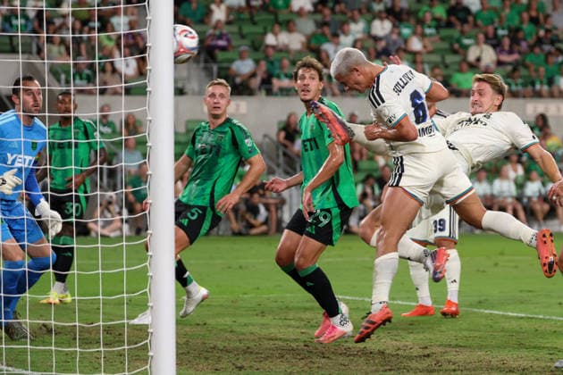 AUSTIN, TX - AUGUST 22: Midfielder Cavan Sullivan 6 of the Philadelphia Union heads the ball in for a goal during the MLS, Fussball Herren, USA match between Austin FC and Philadelphia Union on August 22, 2026, at Q2 Stadium in Austin, TX. (Photo by David Buono Icon Sportswire) SOCCER: AUG 22 MLS Austin FC vs Philadelphia Union EDITORIAL USE ONLY Icon260822006