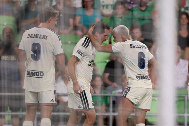 AUSTIN, TX - AUGUST 22: Midfielder Cavan Sullivan 6 of the Philadelphia Union celebrates his goal with teammates during the MLS, Fussball Herren, USA match between Austin FC and Philadelphia Union on August 22, 2026, at Q2 Stadium in Austin, TX. (Photo by David Buono Icon Sportswire) SOCCER: AUG 22 MLS Austin FC vs Philadelphia Union EDITORIAL USE ONLY Icon260822007