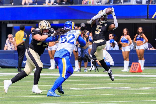 August 22, 2026, Inglewood, California, USA: 5 Kendre Miller, RB of the New Orleans Saints catches the ball and completes the pass during their NFL, American Football Herren, USA preseason game against the Los Angeles Rams on Saturday August 22, 2026 at SoFi Stadium in Inglewood, California. Rams defeat Saints, 34-0. ARIANA RUIZ PI Inglewood USA - ZUMAp124 20260822_zaa_p124_048 Copyright: xArianaxRuizx
