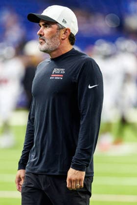 Aug 22, 2026; Indianapolis, Indiana, USA; Atlanta Falcons head coach Kevin Stefanski during pregame against the Indianapolis Colts at Lucas Oil Stadium. Mandatory Credit: -Cal Media - ZUMAc04_ 20260822_zma_c04_367 Copyright: xJohnxMersitsx