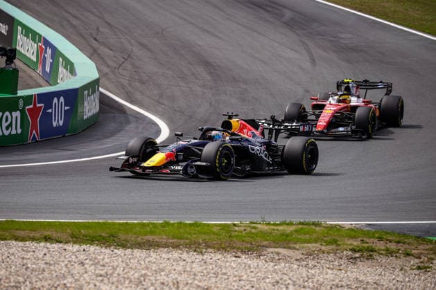 3 Max Verstappen (NLD) of Oracle Red Bull Racing driving the Red Bull Ford RB22 and 44 Lewis Hamilton (GBR) of Scuderia Ferrari HP driving the Ferrari SF-26 on track during the Sprint Race of the FORMULA 1 HEINEREN DUTCH GRAND PRIX 2026 at the Circuit Park Zandvoort in Zandvoort, Netherlands on Saturday August 22, 2026 (Photo by ATP, Tennis Herren Bildagentur Jean Pierre Thill)  Copyright: xJeanxPierrexThillx Sportspressphoto_SPR213234