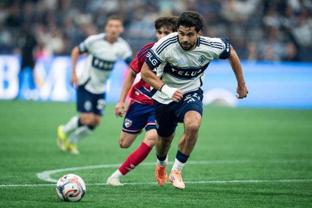 August 22, 2026, Vancouver, Bc, CANADA: Vancouver Whitecaps Brian White (24) vies for the ball during the first half of an MLS, Fussball Herren, USA soccer match against FC Dallas in Vancouver, on Saturday, August 22, 2026. Canada News - August 22, 2026  - ZUMAc35_ 20260822_zaf_c35_201 Copyright: xEthanxCairnsx