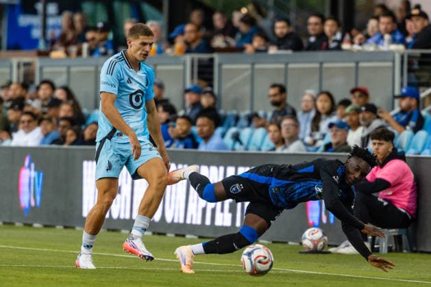SAN JOSE, CA - AUGUST 22: Morris Duggan 23 of Minnesota United FC pushes Ousseni Bouda 7 of the San Jose Earthquakes during a MLS, Fussball Herren, USA match on August 22, 2026 at PayPal Park in San Jose, CA. (Photo by Matthew Huang Icon Sportswire) SOCCER: AUG 22 MLS San Jose Earthquakes vs Minnesota United FC EDITORIAL USE ONLY Icon260822129