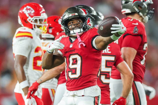 August 22, 2026, Tampa, Florida, USA: Tampa Bay Buccaneers wide receiver KAMERON JOHNSON (19) celebrates after a play at an NFL, American Football Herren, USA preseason game between the Kansas City Chiefs and Tampa Bay Buccaneers at Raymond James Stadium in Tampa. Tampa USA - ZUMAs335 20260822_znp_s335_031 Copyright: xMatthewxSmithx