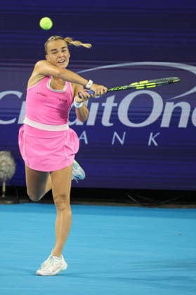 August 22, 2026, Mason, Oh, USA: Cincinnati Open Tennis 2026 - Sara Bejlek plays a ball against Coco Gauff in the Cincinnati Open Tennis Tournament held in Mason OH. 2026 08 22. ZUMAPress Mason USA - ZUMAn24_ 20260822_zaf_n24_400 Copyright: xWallyxNellx
