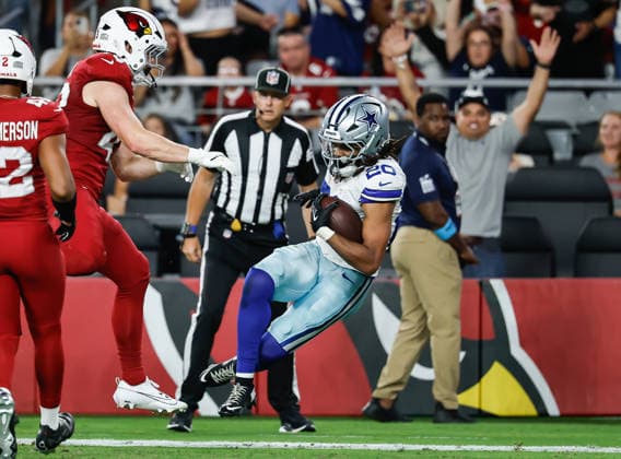 August 22, 2026, U.S.: August 22nd, 2026, Glendale, Arizona, USA: Dallas Cowboys running back Malik Davis (20) tumbles into the end zone during an NFL, American Football Herren, USA football preseason game between the Dallas cowboys and Arizona Cardinals U.S. - ZUMAv153 20260822_zsp_v153_018 Copyright: xDavidxVeneziax