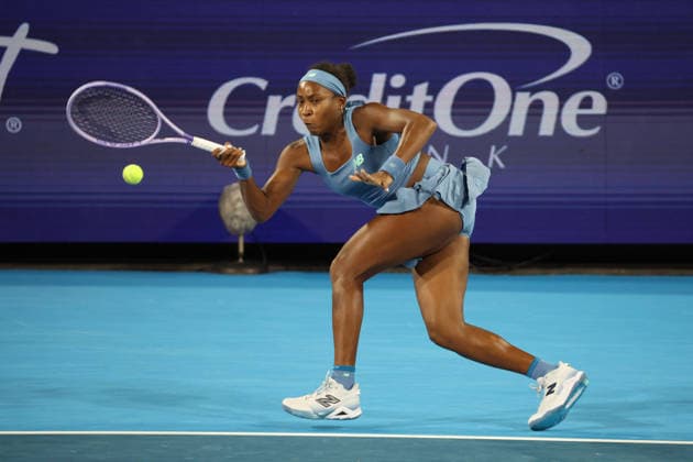 August 22, 2026, Mason, Oh, USA: Cincinnati Open Tennis 2026 - Coco Gauff plays a ball against Sara Bejlek in the Cincinnati Open Tennis Tournament held in Mason OH. 2026 08 22. ZUMAPress Mason USA - ZUMAn24_ 20260822_zaf_n24_397 Copyright: xWallyxNellx