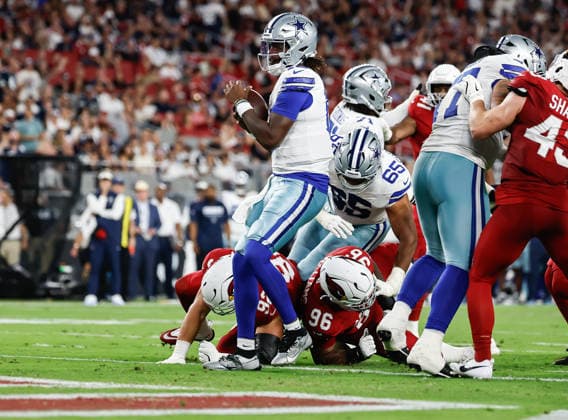 August 22, 2026, U.S.: August 22nd, 2026, Glendale, Arizona, USA: Dallas Cowboys quarterback Joe Milton III (10) runs in for the touchdown during an NFL, American Football Herren, USA football preseason game between the Dallas cowboys and Arizona Cardinals U.S. - ZUMAv153 20260822_zsp_v153_007 Copyright: xDavidxVeneziax