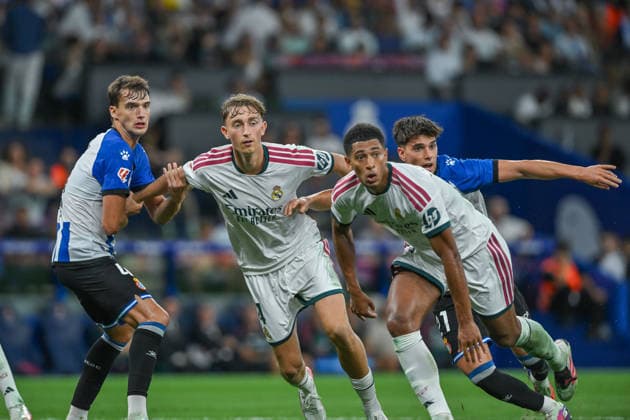 RCD ESPANYOL v REAL MADRID RCDE STADIUM BARCELONA. Aug 22, 2026 RCD ESPANYOL vs REAL MADRID Aug 22,2026 Urko (4) of RCD Espanyol ,Huijsen (4) of Real Madrid and Bellingham (5) of Real Madrid during the match between RCD Espanyol and Real Madrid corresponding to the second day of La Liga EA Sports at RCDE Stadium in Barcelona, Spain. Cornella El Prat ESP Copyright: xS.xRosx