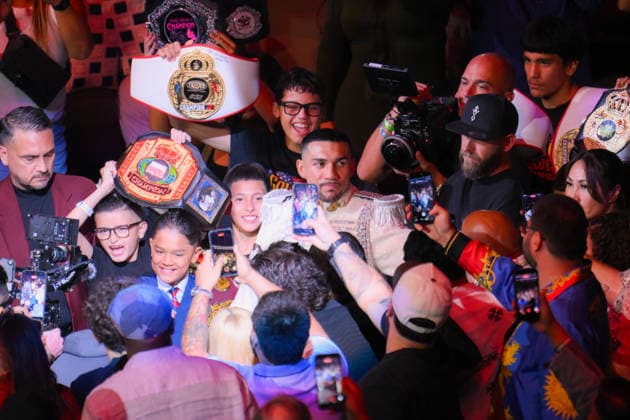 Rolando Romero vs Teofimo Lopez in Las Vegas LAS VEGAS, NEVADA - AUG 22: Teofimo Lopez walks through his fans to the ring before his match with Rolando Rolly Romero for their WBA World Welterweight Championship title fight on Saturday night of main event at T-Mobile Arena in Las Vegas, Nevada, United States on August 22, 2026. Tayfun Coskun Anadolu Nevada United States. Editorial use only. Please get in touch for any other usage.  Copyright: x2026xAnadoluxTayfunxCoskunx
