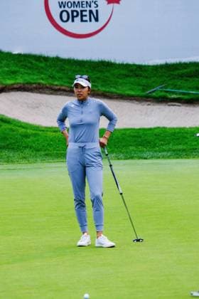 August 22, 2026, Edmonton, Alberta, Canada: Alison Lee (USA)awaits her turn to putt in round 3 of the LPGA, Golf Damen CPKC Canadian Women s Open..LPGA CPKC Canada WomenÃ¢â‚¬â ¢s Open leader Mayu Yamashita shot 5 under par to bringing her total to -19, tying the LPGA record after 54 holes. 16-year-old amateur Aphrodite Deng (tied for 6th place) leads all Canadians at 10 under par after shooting 63 (7 under par) in the third round (the low score for the round). Nine players are currently sitting at 10 under par or better heading into the final round. Deng is also one of 4 Canadians under 18 to make the cut, a tournament first. Edmonton Canada - ZUMAs197 20260822_aaa_s197_416 Copyright: xRonxPalmerx
