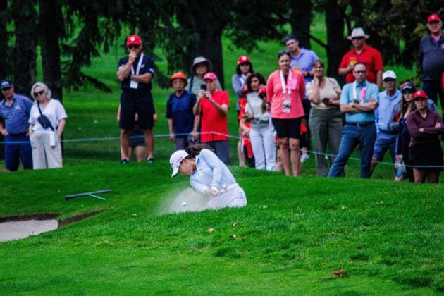 August 22, 2026, Edmonton, Alberta, Canada: Mary Liu (CHN) attempts to blast her ball out the sandtrap on 1st hole in round 3 of the LPGA, Golf Damen CPKC Canadian Women s Open..LPGA CPKC Canada WomenÃ¢â‚¬â ¢s Open leader Mayu Yamashita shot 5 under par to bringing her total to -19, tying the LPGA record after 54 holes. 16-year-old amateur Aphrodite Deng (tied for 6th place) leads all Canadians at 10 under par after shooting 63 (7 under par) in the third round (the low score for the round). Nine players are currently sitting at 10 under par or better heading into the final round. Deng is also one of 4 Canadians under 18 to make the cut, a tournament first. Edmonton Canada - ZUMAs197 20260822_aaa_s197_415 Copyright: xRonxPalmerx
